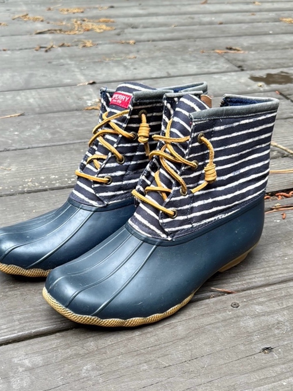 Sperry blue with white stripes women’s rubber waterproof boot size 9